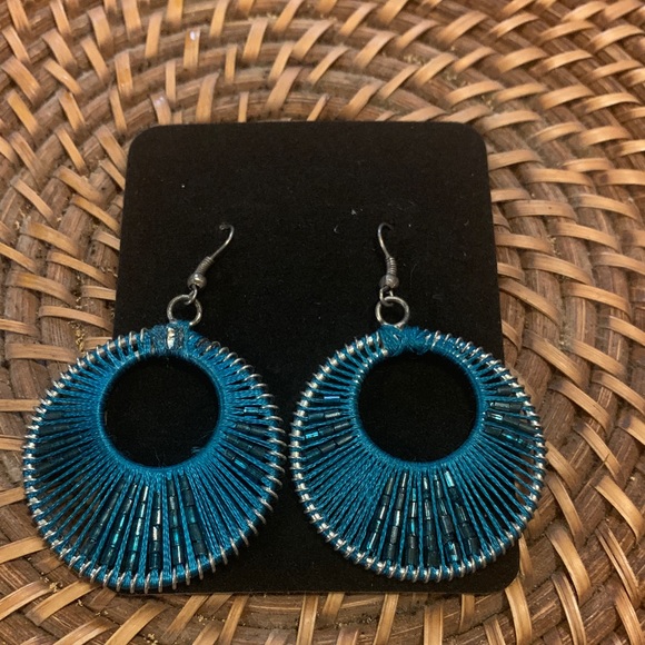 🌻2 for $15🌻 String Art Earrings - Picture 1 of 3